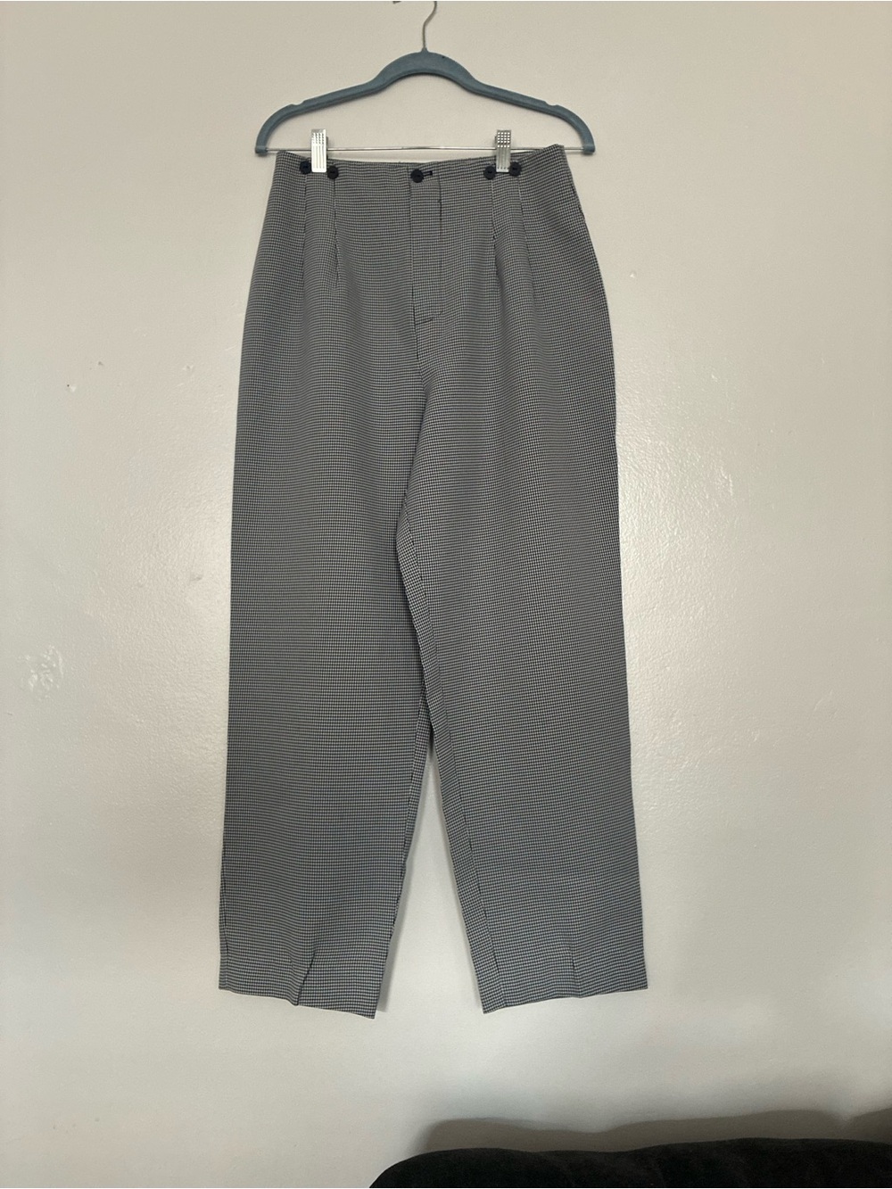 Tracy Evan’s houndstooth polyester pants